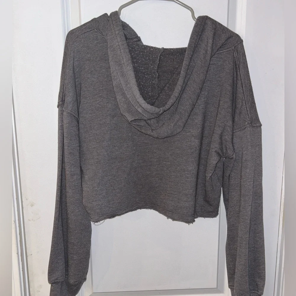 Gray cropped hoodie from lounge life (I think) size xs barely worn - Picture 2 of 5